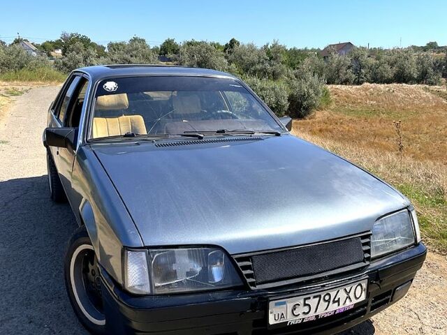 Опель Сенатор, объемом двигателя 3 л и пробегом 200 тыс. км за 1600 $, фото 1 на Automoto.ua