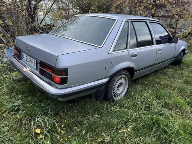 Серый Опель Сенатор, объемом двигателя 2.2 л и пробегом 200 тыс. км за 500 $, фото 2 на Automoto.ua