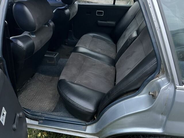 Серый Опель Сенатор, объемом двигателя 2.2 л и пробегом 200 тыс. км за 500 $, фото 5 на Automoto.ua