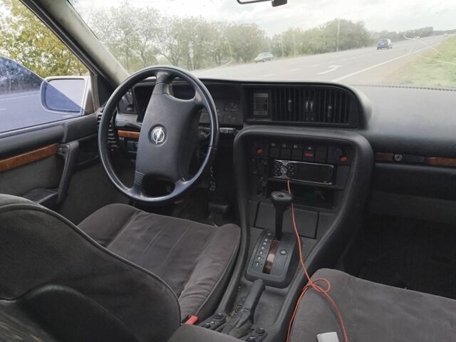 Сірий Опель Сенатор, об'ємом двигуна 2 л та пробігом 417 тис. км за 955 $, фото 3 на Automoto.ua