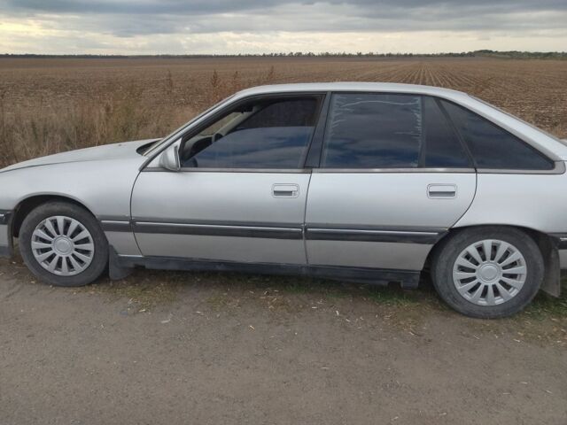 Сірий Опель Сенатор, об'ємом двигуна 2 л та пробігом 417 тис. км за 955 $, фото 2 на Automoto.ua