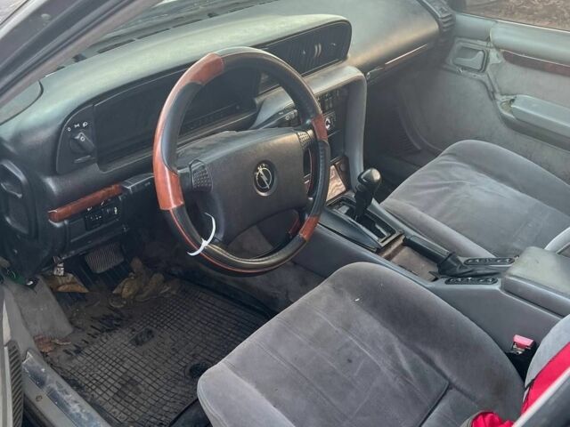 Синий Опель Сенатор, объемом двигателя 3 л и пробегом 145 тыс. км за 550 $, фото 3 на Automoto.ua