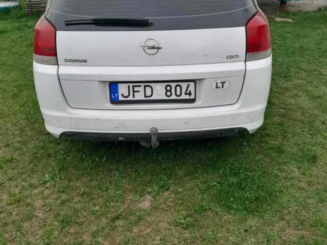 Белый Опель Сигнум, объемом двигателя 0 л и пробегом 300 тыс. км за 1300 $, фото 2 на Automoto.ua