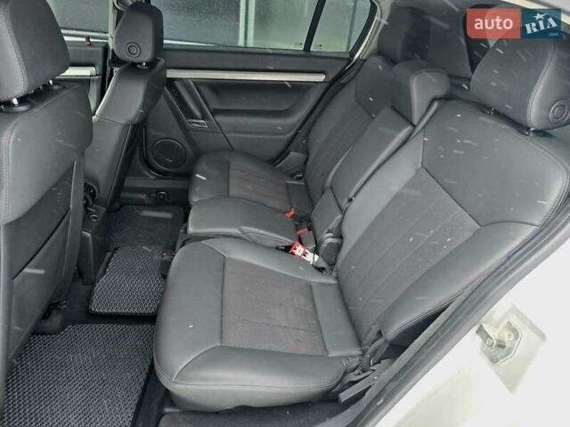 Белый Опель Сигнум, объемом двигателя 1.8 л и пробегом 208 тыс. км за 4900 $, фото 17 на Automoto.ua