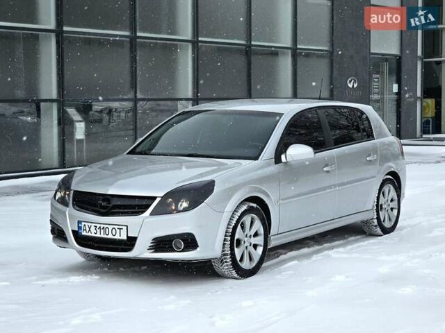 Белый Опель Сигнум, объемом двигателя 1.8 л и пробегом 208 тыс. км за 4900 $, фото 5 на Automoto.ua