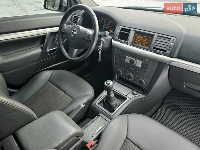 Белый Опель Сигнум, объемом двигателя 1.8 л и пробегом 208 тыс. км за 4900 $, фото 30 на Automoto.ua