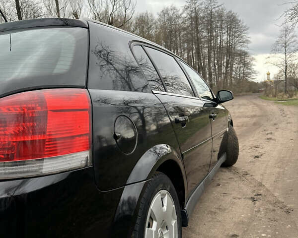 Черный Опель Сигнум, объемом двигателя 2.2 л и пробегом 400 тыс. км за 3800 $, фото 5 на Automoto.ua