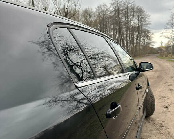 Черный Опель Сигнум, объемом двигателя 2.2 л и пробегом 400 тыс. км за 3800 $, фото 11 на Automoto.ua