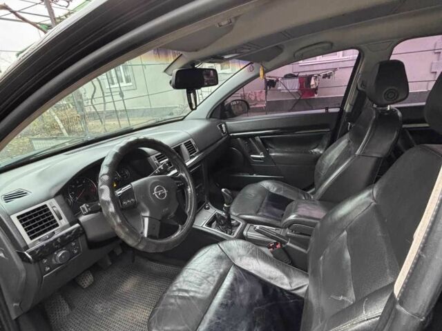 Черный Опель Сигнум, объемом двигателя 3 л и пробегом 290 тыс. км за 3850 $, фото 6 на Automoto.ua