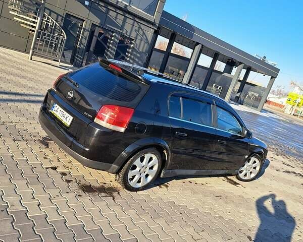 Черный Опель Сигнум, объемом двигателя 2.2 л и пробегом 300 тыс. км за 2500 $, фото 2 на Automoto.ua