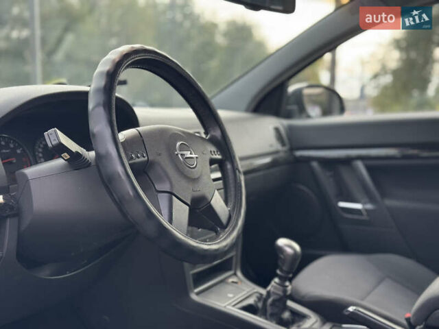 Чорний Опель Сігнум, об'ємом двигуна 2.2 л та пробігом 255 тис. км за 3950 $, фото 11 на Automoto.ua