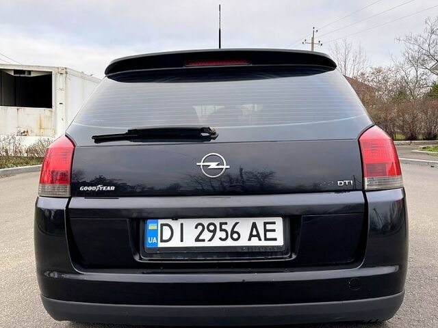 Чорний Опель Сігнум, об'ємом двигуна 2.2 л та пробігом 297 тис. км за 4600 $, фото 4 на Automoto.ua