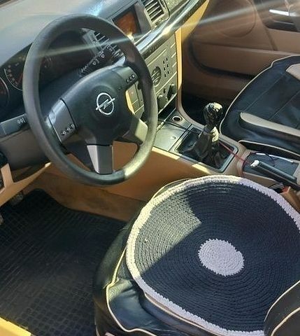 Чорний Опель Сігнум, об'ємом двигуна 2.2 л та пробігом 366 тис. км за 4000 $, фото 6 на Automoto.ua