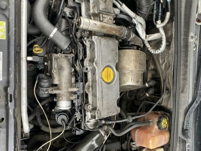 Чорний Опель Сігнум, об'ємом двигуна 2.2 л та пробігом 300 тис. км за 1300 $, фото 6 на Automoto.ua