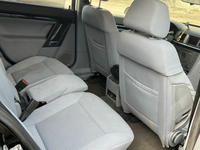 Чорний Опель Сігнум, об'ємом двигуна 0 л та пробігом 280 тис. км за 2000 $, фото 4 на Automoto.ua