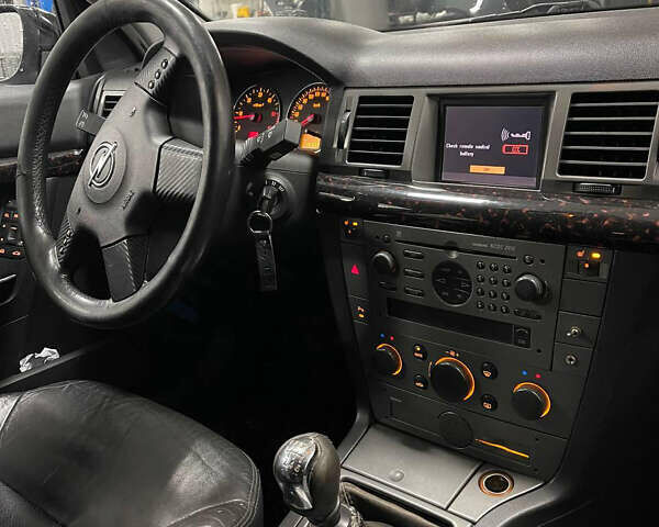 Чорний Опель Сігнум, об'ємом двигуна 3 л та пробігом 315 тис. км за 5000 $, фото 13 на Automoto.ua