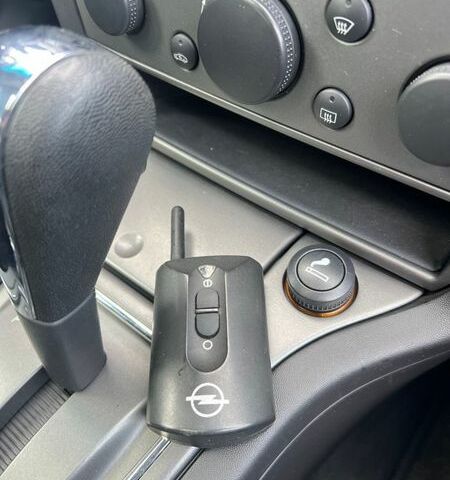 Чорний Опель Сігнум, об'ємом двигуна 2.96 л та пробігом 248 тис. км за 5500 $, фото 26 на Automoto.ua