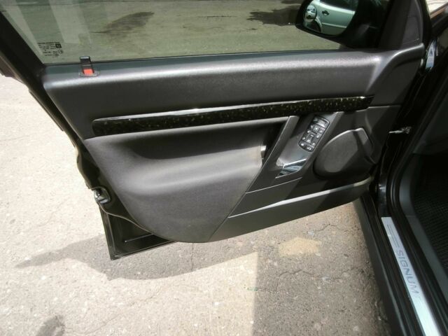 Черный Опель Сигнум, объемом двигателя 2.2 л и пробегом 280 тыс. км за 3016 $, фото 14 на Automoto.ua