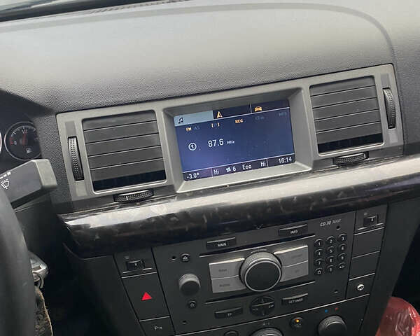 Черный Опель Сигнум, объемом двигателя 1.9 л и пробегом 280 тыс. км за 5500 $, фото 10 на Automoto.ua