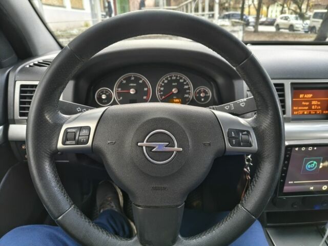 Чорний Опель Сігнум, об'ємом двигуна 1.9 л та пробігом 313 тис. км за 4700 $, фото 7 на Automoto.ua