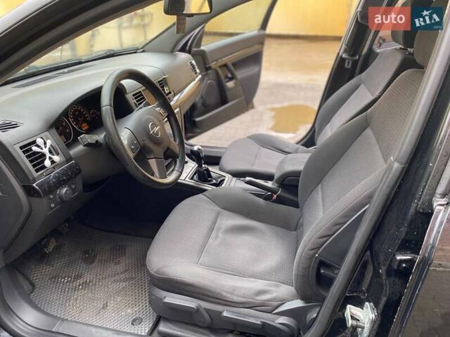 Чорний Опель Сігнум, об'ємом двигуна 1.9 л та пробігом 262 тис. км за 4900 $, фото 18 на Automoto.ua