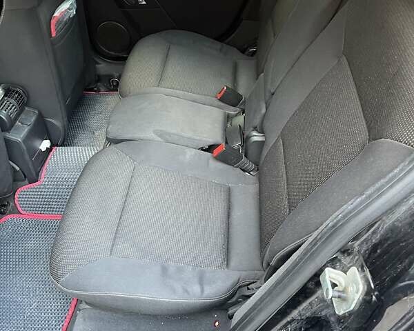 Черный Опель Сигнум, объемом двигателя 1.91 л и пробегом 300 тыс. км за 3800 $, фото 22 на Automoto.ua