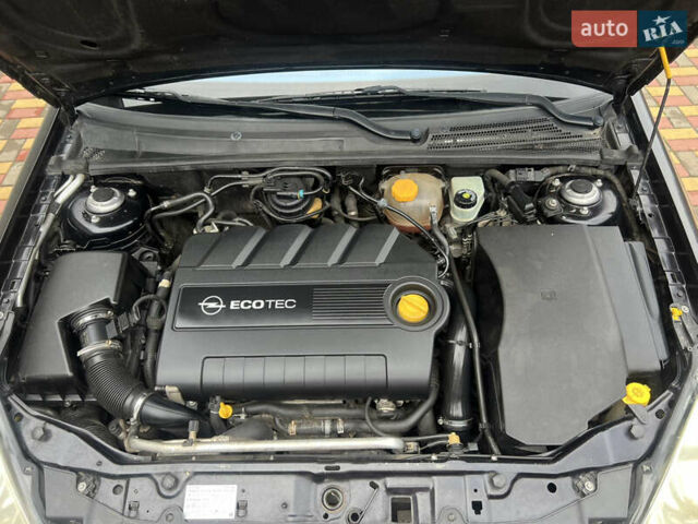 Черный Опель Сигнум, объемом двигателя 1.91 л и пробегом 181 тыс. км за 5700 $, фото 13 на Automoto.ua