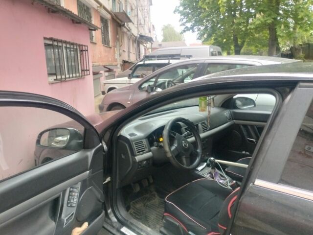 Чорний Опель Сігнум, об'ємом двигуна 2.2 л та пробігом 230 тис. км за 3150 $, фото 9 на Automoto.ua