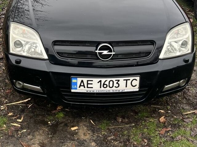 Черный Опель Сигнум, объемом двигателя 2.2 л и пробегом 307 тыс. км за 3800 $, фото 1 на Automoto.ua