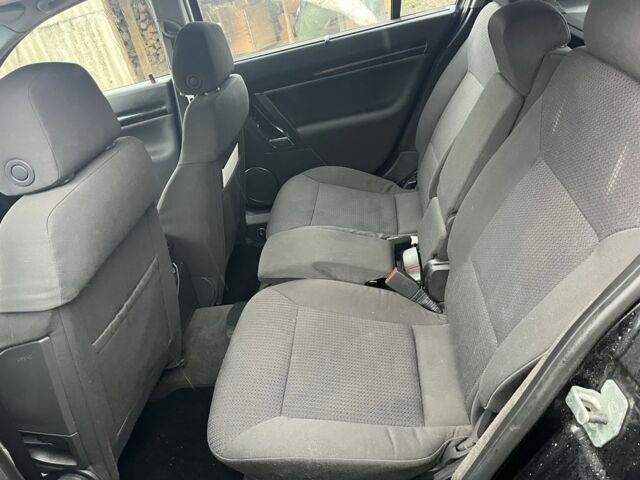 Черный Опель Сигнум, объемом двигателя 2.2 л и пробегом 307 тыс. км за 3800 $, фото 4 на Automoto.ua