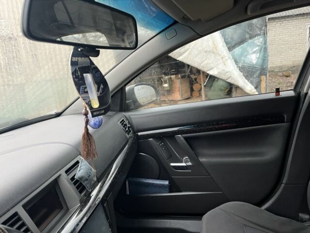 Черный Опель Сигнум, объемом двигателя 2.2 л и пробегом 307 тыс. км за 3800 $, фото 7 на Automoto.ua