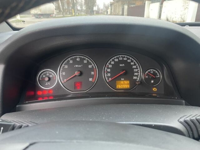 Черный Опель Сигнум, объемом двигателя 2.2 л и пробегом 261 тыс. км за 4400 $, фото 7 на Automoto.ua