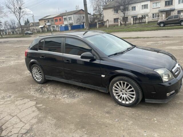 Черный Опель Сигнум, объемом двигателя 2.2 л и пробегом 261 тыс. км за 4400 $, фото 2 на Automoto.ua