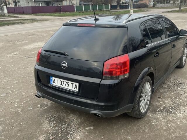 Черный Опель Сигнум, объемом двигателя 2.2 л и пробегом 261 тыс. км за 4400 $, фото 3 на Automoto.ua