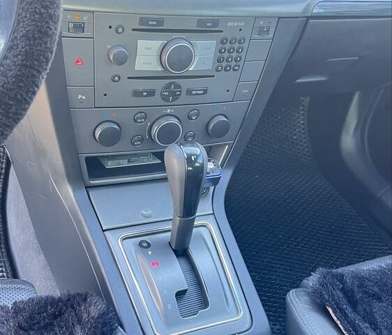 Чорний Опель Сігнум, об'ємом двигуна 3 л та пробігом 275 тис. км за 6400 $, фото 10 на Automoto.ua