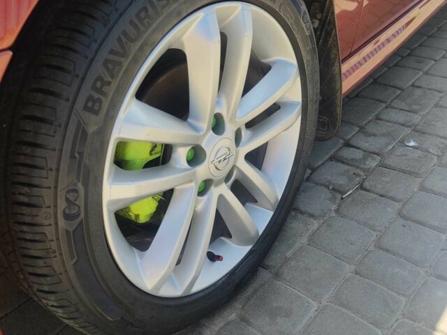 Красный Опель Сигнум, объемом двигателя 1.9 л и пробегом 360 тыс. км за 5700 $, фото 10 на Automoto.ua