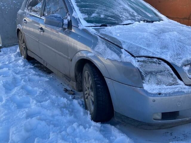 Серый Опель Сигнум, объемом двигателя 2.2 л и пробегом 300 тыс. км за 2150 $, фото 1 на Automoto.ua