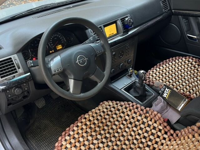 Серый Опель Сигнум, объемом двигателя 2.2 л и пробегом 200 тыс. км за 1800 $, фото 6 на Automoto.ua