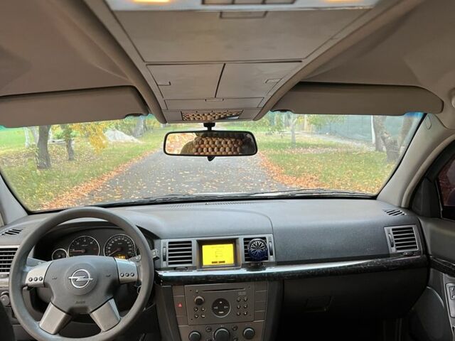 Серый Опель Сигнум, объемом двигателя 2.2 л и пробегом 200 тыс. км за 1800 $, фото 5 на Automoto.ua