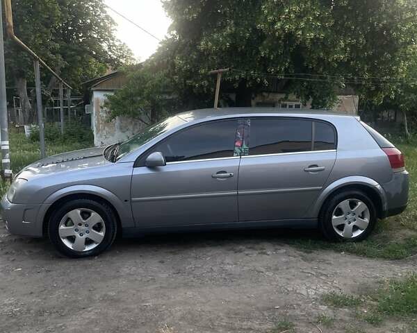 Серый Опель Сигнум, объемом двигателя 2.2 л и пробегом 380 тыс. км за 3700 $, фото 5 на Automoto.ua