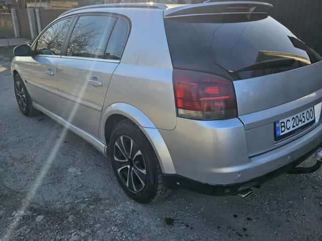 Серый Опель Сигнум, объемом двигателя 3 л и пробегом 390 тыс. км за 3500 $, фото 4 на Automoto.ua