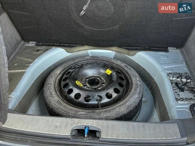 Серый Опель Сигнум, объемом двигателя 2.2 л и пробегом 248 тыс. км за 3500 $, фото 10 на Automoto.ua