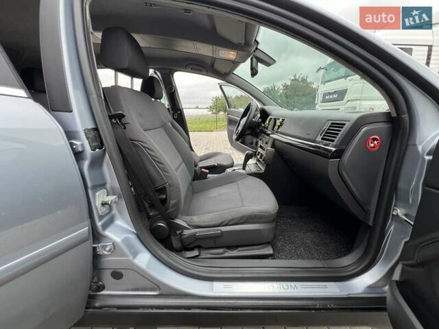 Сірий Опель Сігнум, об'ємом двигуна 2.2 л та пробігом 270 тис. км за 4200 $, фото 13 на Automoto.ua