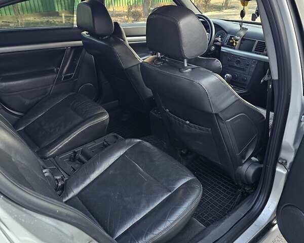 Серый Опель Сигнум, объемом двигателя 3 л и пробегом 380 тыс. км за 3500 $, фото 14 на Automoto.ua