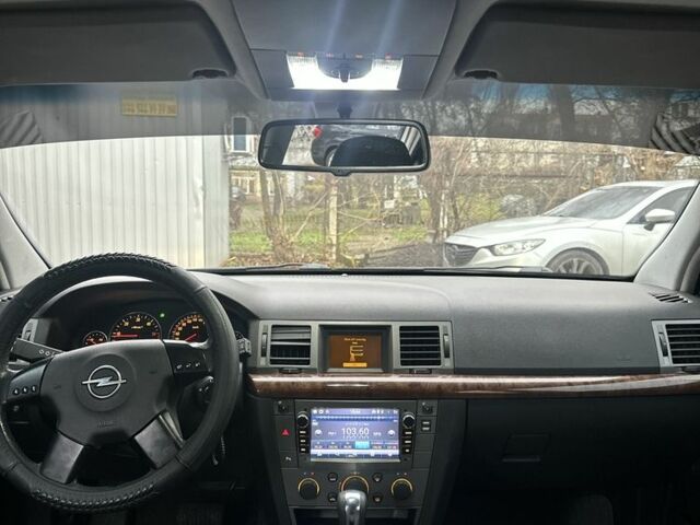 Серый Опель Сигнум, объемом двигателя 2.2 л и пробегом 360 тыс. км за 3750 $, фото 13 на Automoto.ua