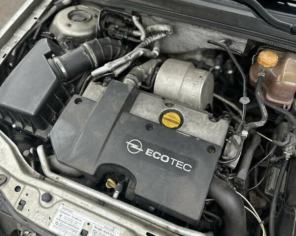 Серый Опель Сигнум, объемом двигателя 2.17 л и пробегом 360 тыс. км за 4250 $, фото 17 на Automoto.ua