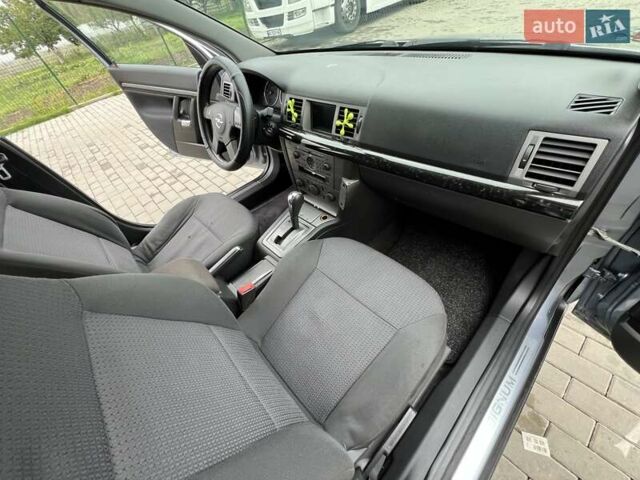 Сірий Опель Сігнум, об'ємом двигуна 2.2 л та пробігом 270 тис. км за 4200 $, фото 10 на Automoto.ua
