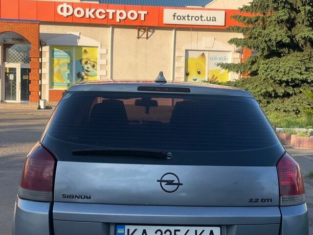 Серый Опель Сигнум, объемом двигателя 2.2 л и пробегом 400 тыс. км за 3000 $, фото 3 на Automoto.ua