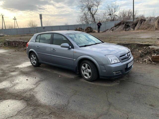 Серый Опель Сигнум, объемом двигателя 2.2 л и пробегом 180 тыс. км за 3500 $, фото 2 на Automoto.ua