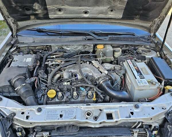 Серый Опель Сигнум, объемом двигателя 3 л и пробегом 380 тыс. км за 3500 $, фото 19 на Automoto.ua